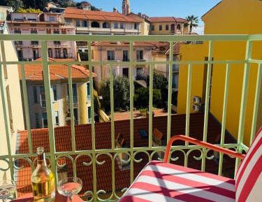 Lavender Room - Single with Balcony 