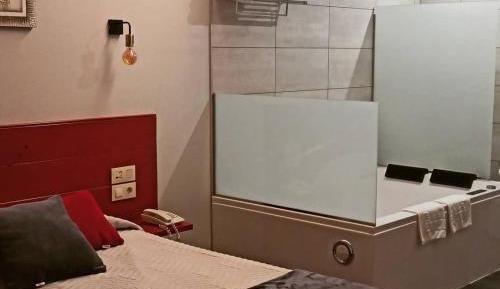 Suite with Hot Tub