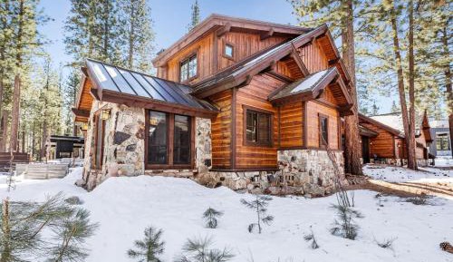 Four-Bedroom Holiday Home