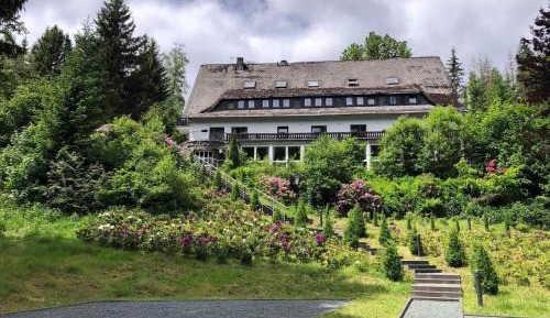 Nineteen-Bedroom Holiday home