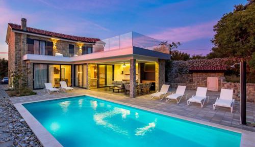 Villa with Private Pool