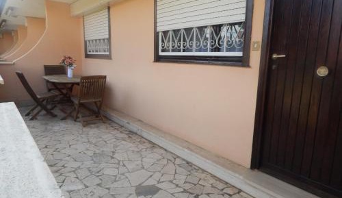 Classic One-Bedroom Apartment with King Bed