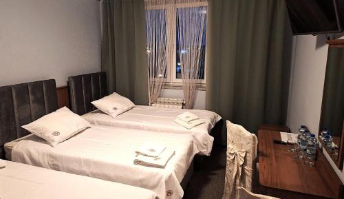 Comfort Triple Room with Shower