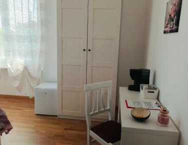 Deluxe Room (2 Adults + 1 Child)