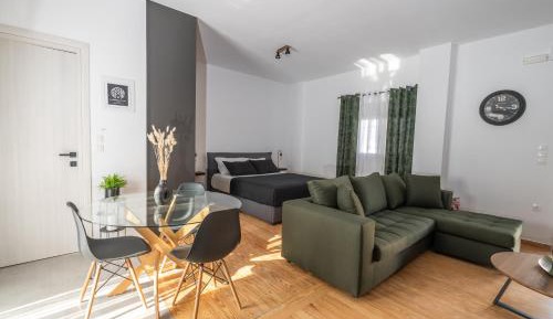 Studio with Garden View