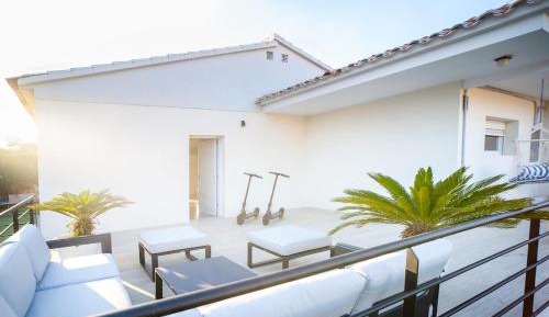 Three-Bedroom Holiday Home 