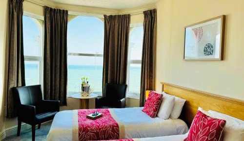 Standard Twin Room with Sea View