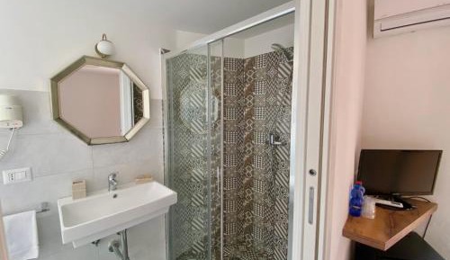 Economy Double or Twin Room