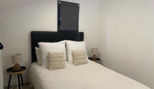 One-Bedroom Apartment - Non-Smoking