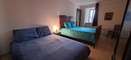Two-Bedroom Apartment with Mountain View