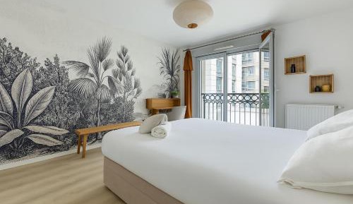 Superior One-Bedroom Apartment with Balcony