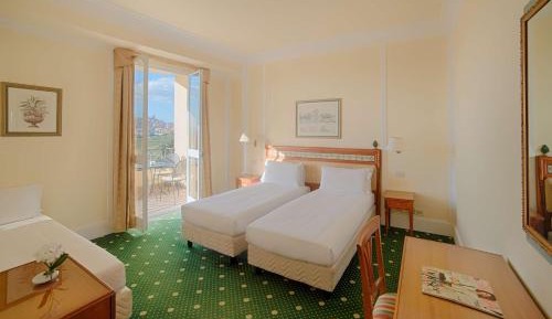 Familiy Triple Room with Terrace