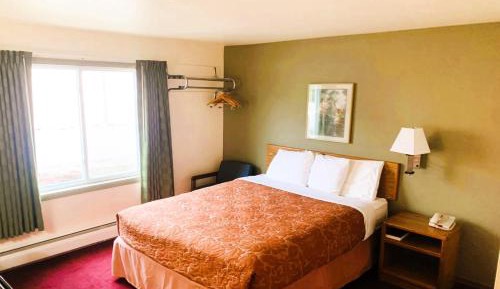 Queen Room