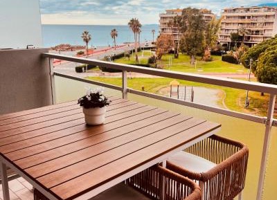 Two-Bedroom Apartment with Balcony and Sea View