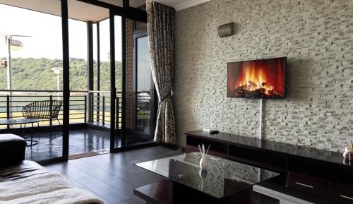 Two-Bedroom Apartment with Balcony and Sea View