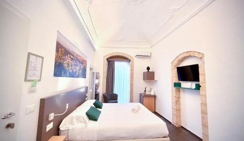 Deluxe Double or Twin Room with Balcony