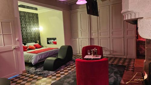 Double Room with Private Bathroom