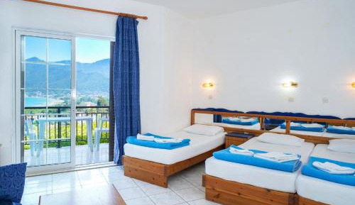 Quadruple Room with Sea View