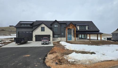 Seven-Bedroom House