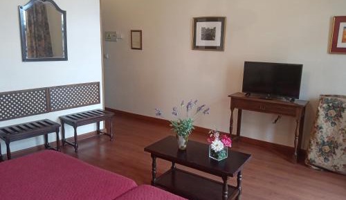 Deluxe Double Room with Extra Bed