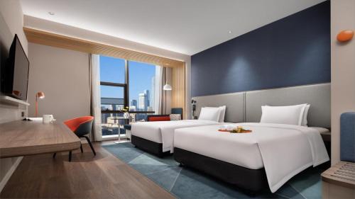 Standard Twin Room with City View