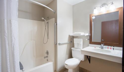 Queen Room - Disability Access/Non-Smoking