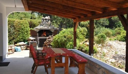 Two-Bedroom Apartment with Terrace and Sea View