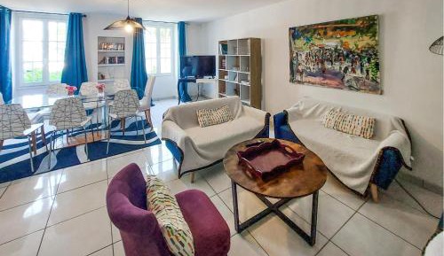 Four-Bedroom Holiday Home
