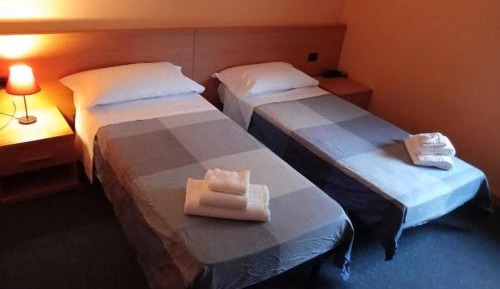Double or Twin Room with Bathroom