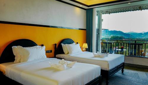 Twin Room with Balcony
