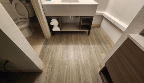 Queen Room - Disability Access - Non-Smoking