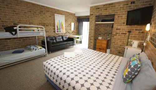 Deluxe Family Room