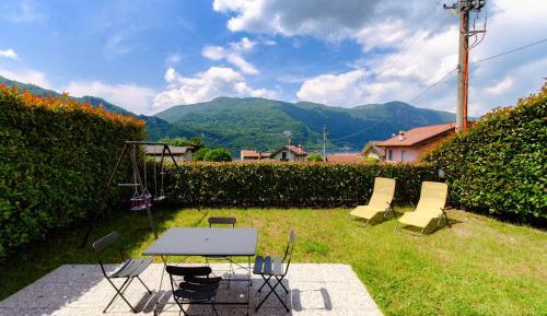 Apartment with Garden View