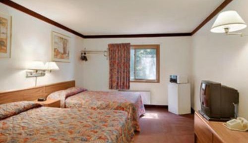 Queen Room with Two Queen Beds - Non-Smoking
