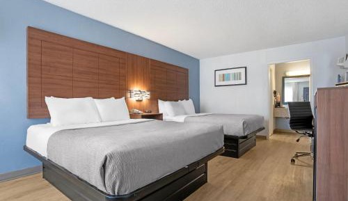 Queen Room with Two Queen Beds - Non-Smoking