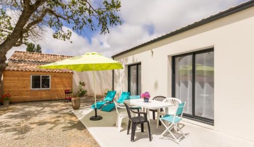 Holiday Home (4 Adults)