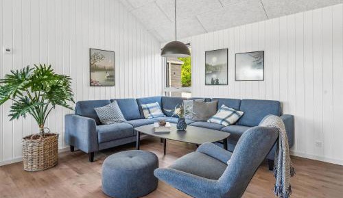 Eight-Bedroom Holiday Home