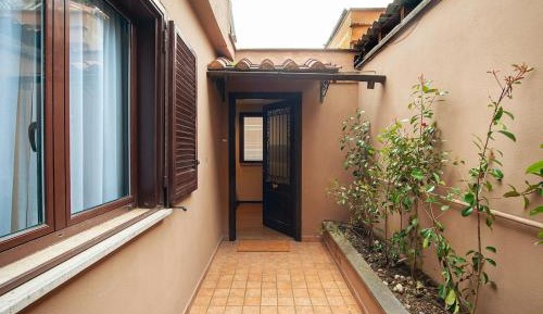 Deluxe One-Bedroom Apartment with Garden View