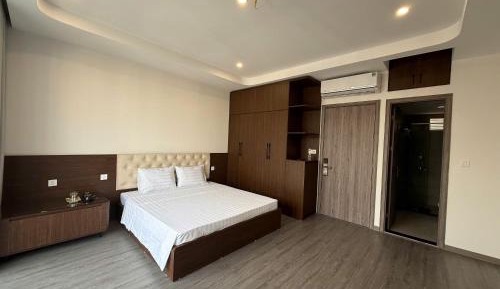 Queen Room with Balcony