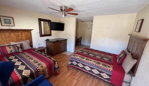 Deluxe Queen Room with Two Queen Beds