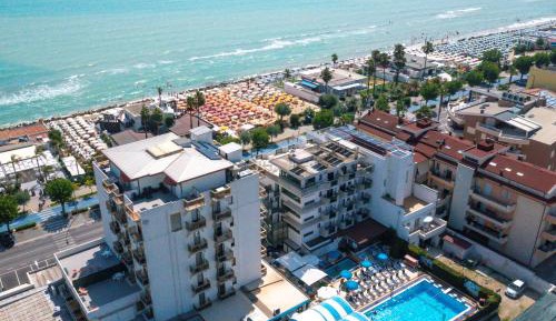 Double Room with Pool View