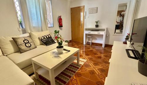 Single Room with Shared Bathroom