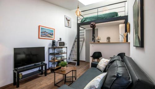 Studio with Terrace