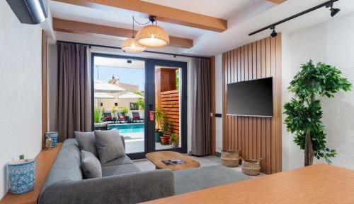 Double Room with Pool View
