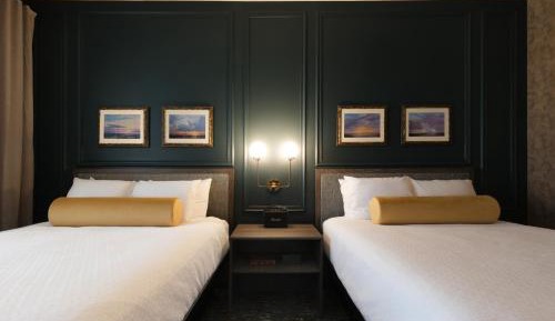 Queen Room