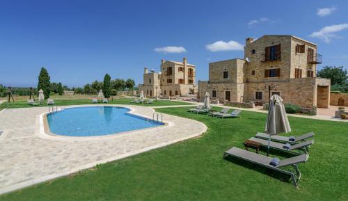 Deluxe Villa (20 Adults) 