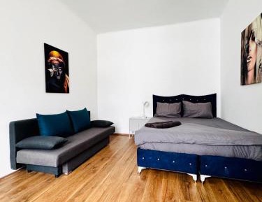 Deluxe Double Studio