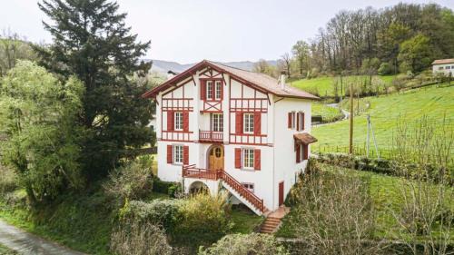 Seven-Bedroom House