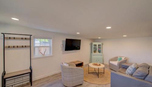One-Bedroom Holiday Home