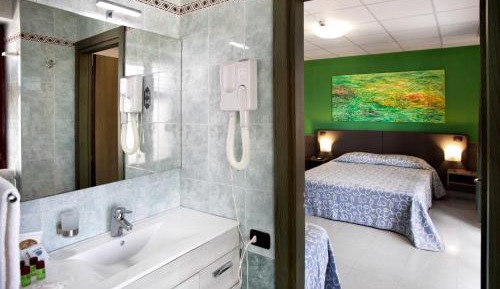 Double Room with Balcony and Sea View